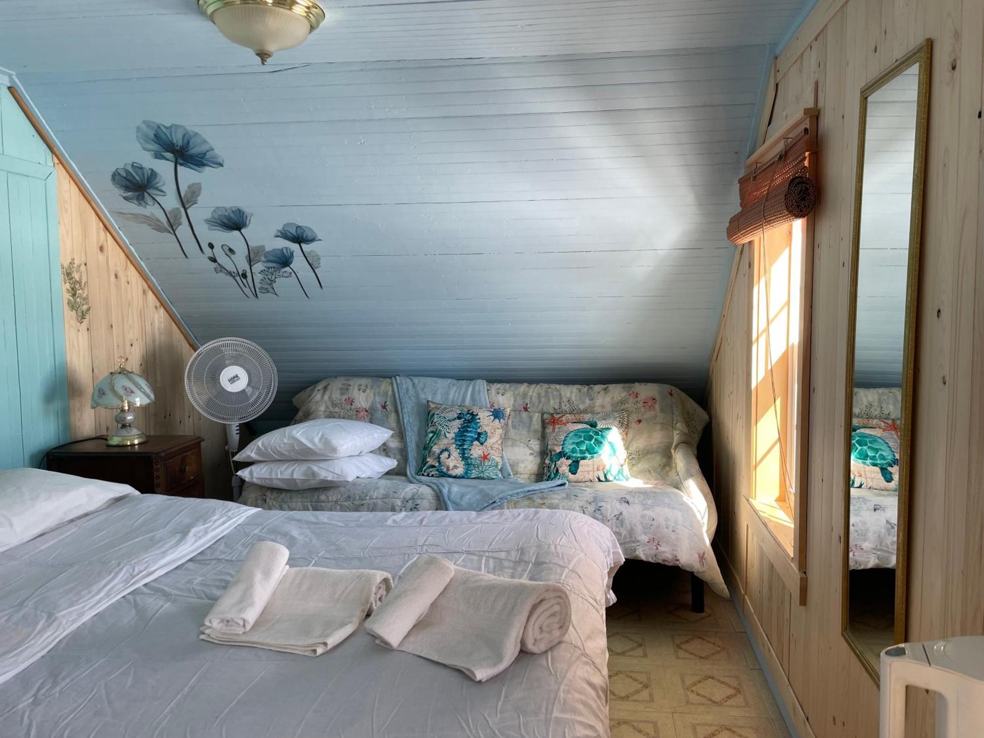 Gite La Belle Forillonne Chambre Bleu Ciel Gaspé Kültér fotó
