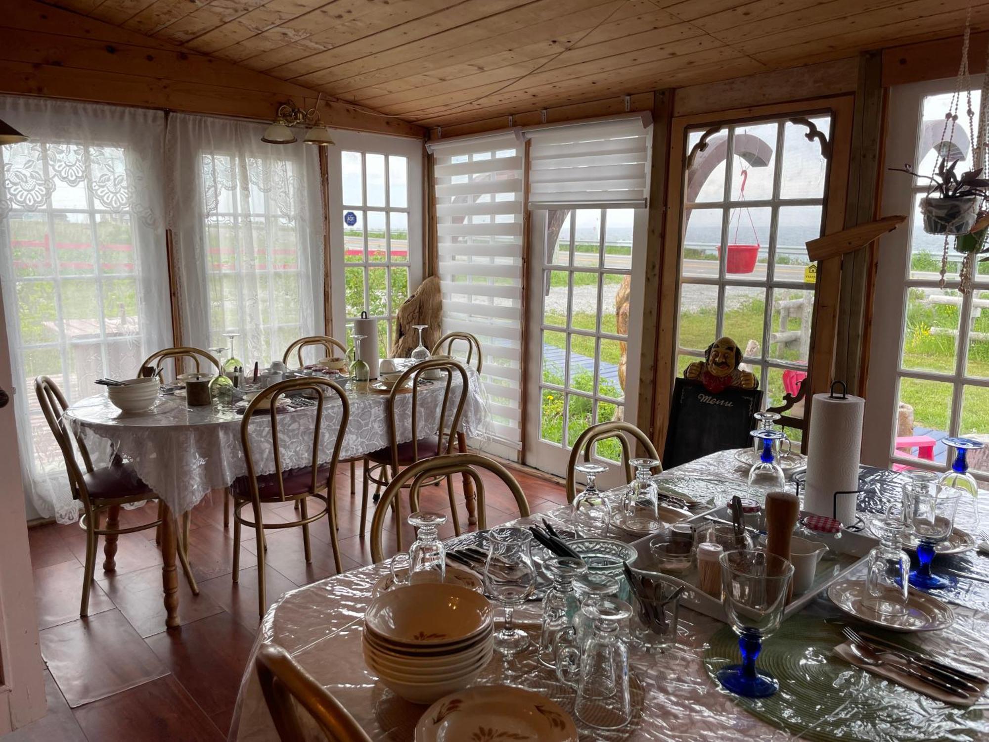Gite La Belle Forillonne Chambre Bleu Ciel Gaspé Kültér fotó